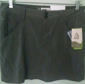 NEW w/tags Alpine Design Mountain Skort